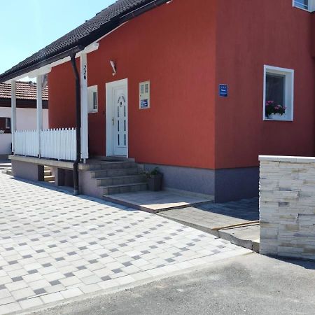 Apartment Igor - Holiday Home Ostarije Экстерьер фото