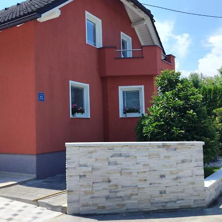 Apartment Igor - Holiday Home Ostarije Экстерьер фото